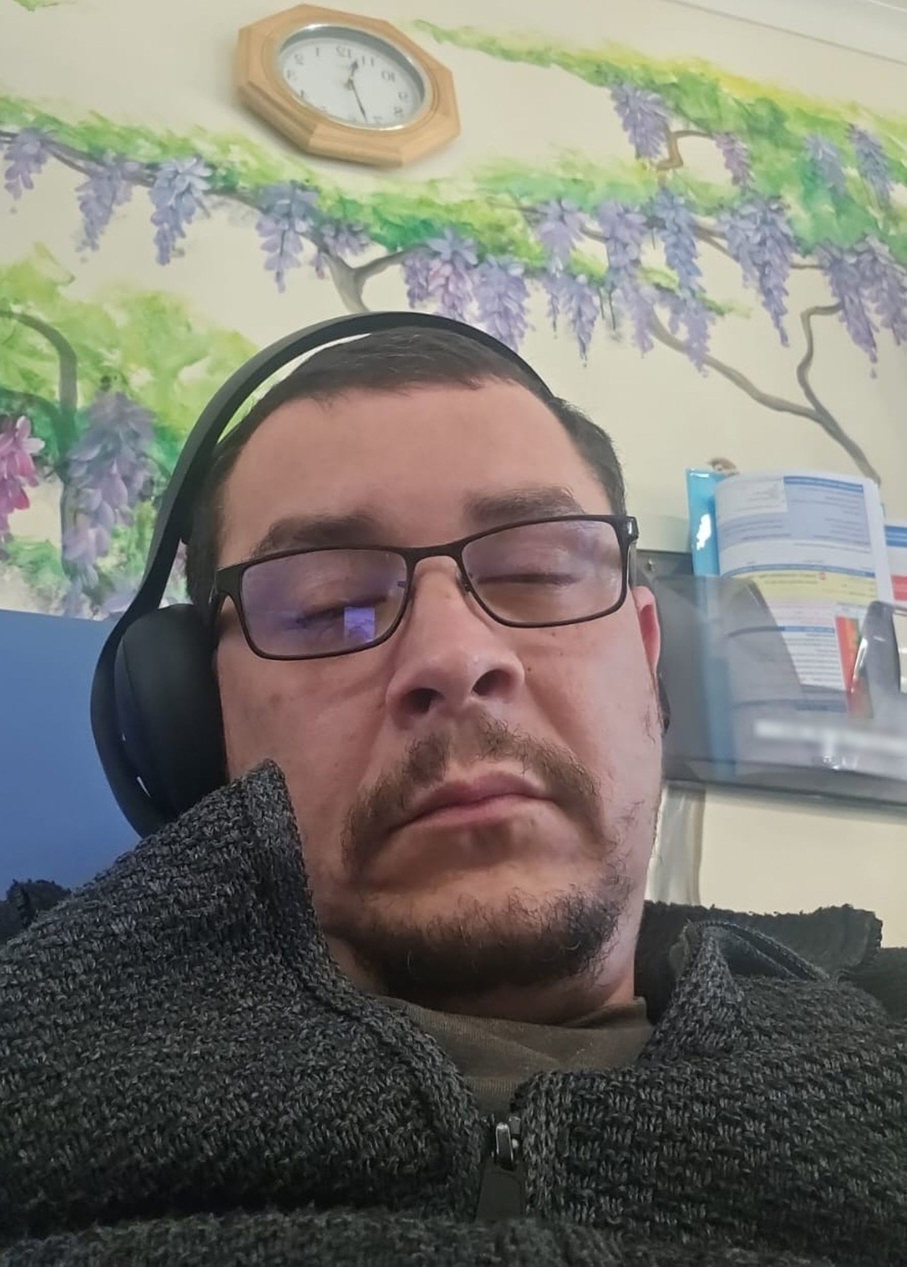 Edd teraz bojuje o život.