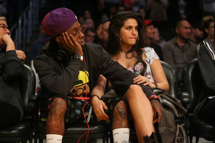 Lil Wayne. Twitter:7,9 mln, Facebook: 40 mln