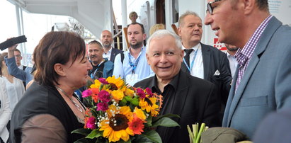 Kaczyński cały w czerni nasłuchał się pochwał i... Bocellego