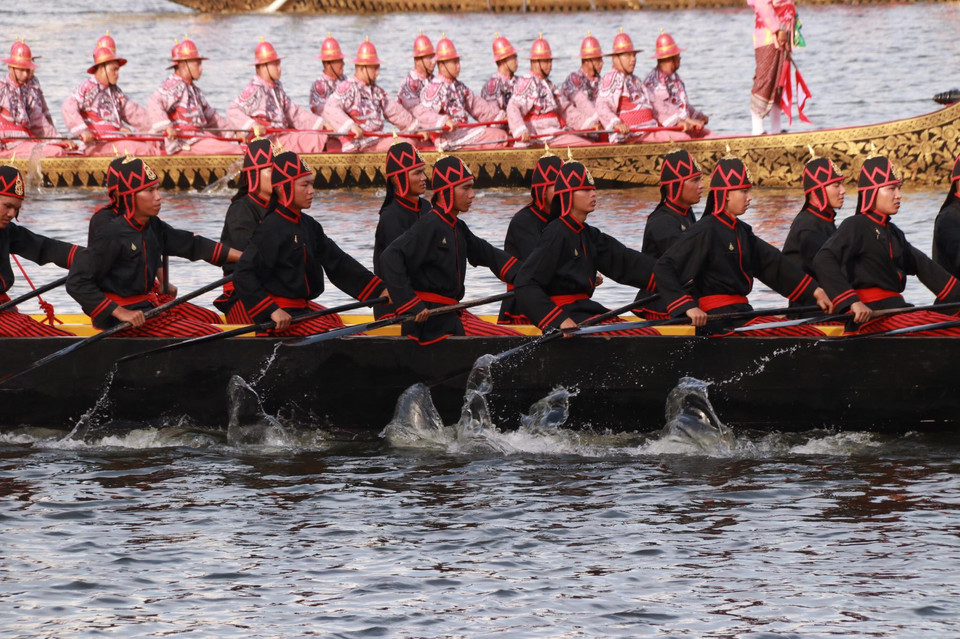 Procesja Królewskiej Łodzi w Bangkoku (próba ceremonii), Tajlandia