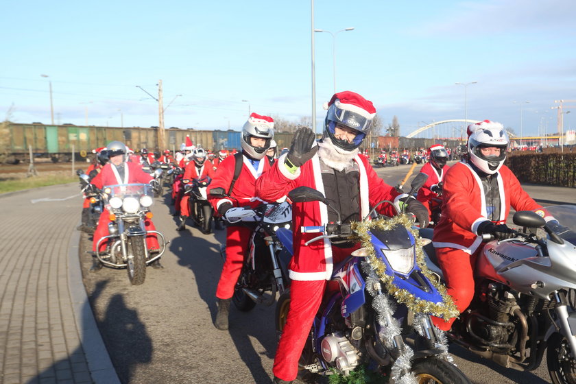 Mikołaje na motocyklach już po raz 17. przejechali przez Trójmiasto