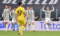 Gole Ronaldo dały Juventusowi trzy punkty, Buffon śrubuje rekord