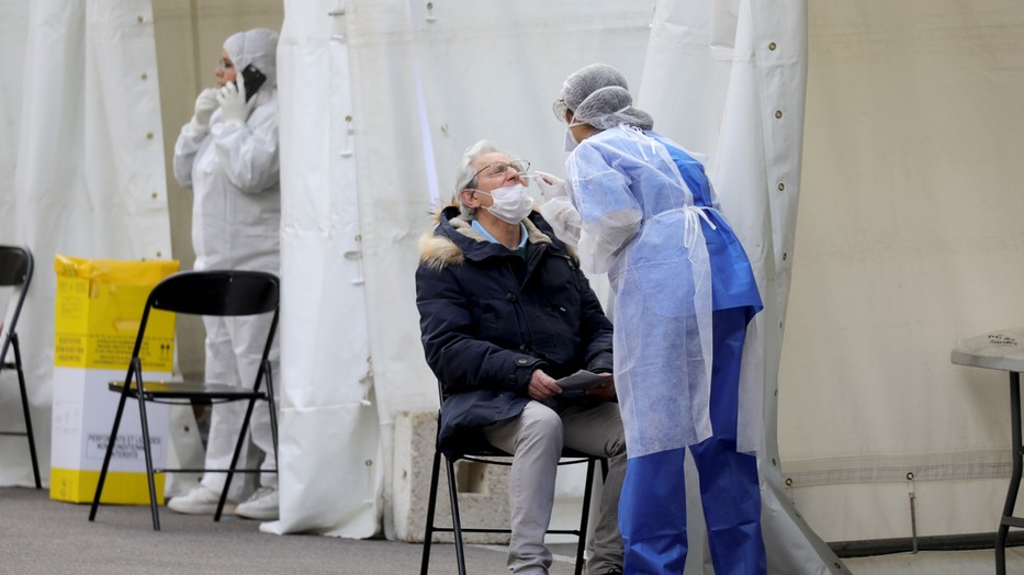 Így tesztelik az embereket Franciaországban / Fotó: GettyImages