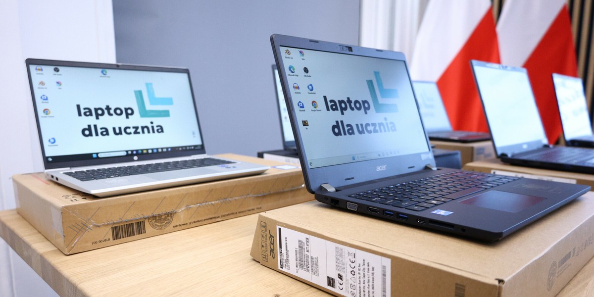 Na laptopy dla uczniów w tym roku nie rozpisano przetargu i nie zagwarantowano środków