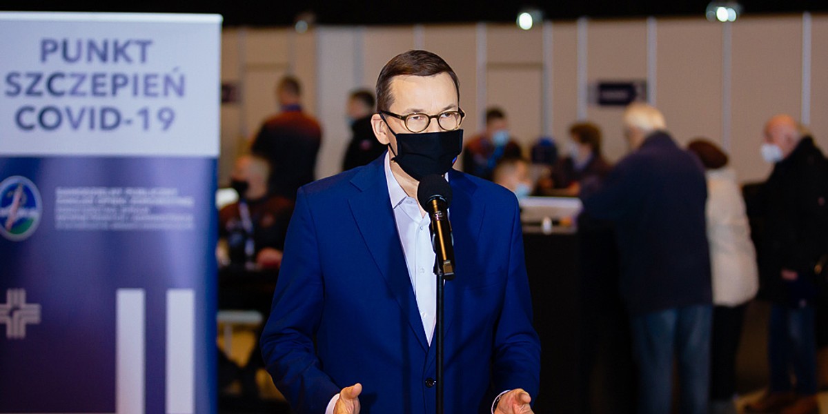 Mateusz Morawiecki znów wezwał KE do bardziej zdecydowanych działań wobec producentów szczepionek, którzy opóźniają ich dostawy do UE.