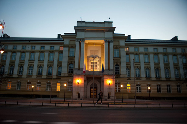 Nie żyje mężczyzna, który podpalił się przed Kancelarią Premiera