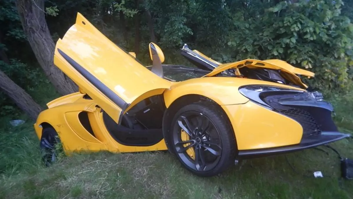 Rozbity McLaren