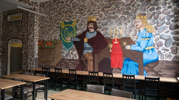 Karczma Chrobrego, nowa przestrzeń integracyjna przy stołówce XII L.O. 