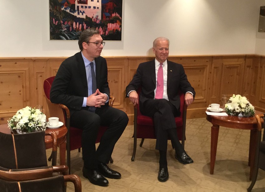 Vučić i Bajden u Davosu