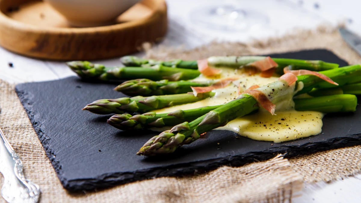 Jak gotować szparagi, by wyszły idealne? Te akcesoria kuchenne pomogą