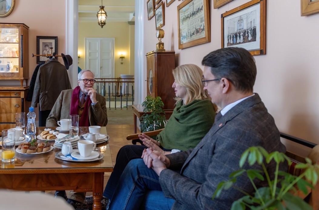 Zuzana Čaputová a Juraj Rizman na návšteve v zámku rodiny Kinských.