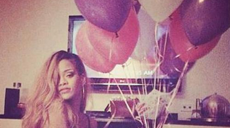 Szexin ünnepelte születésnapját Rihanna!