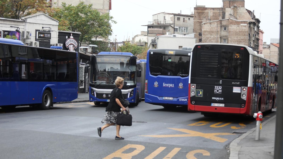 Autobusi