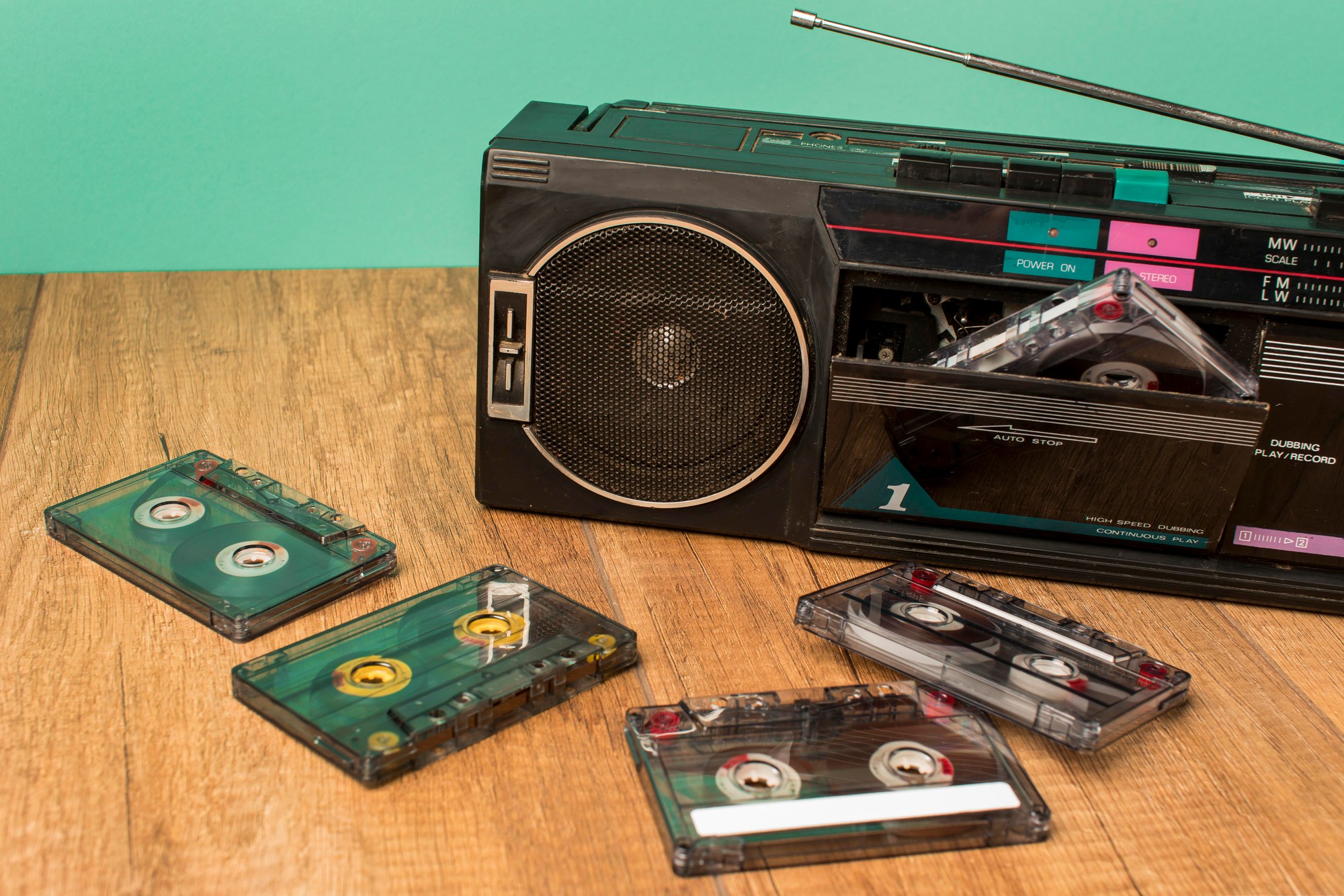 Schovávate ešte doma starý kazeťák?