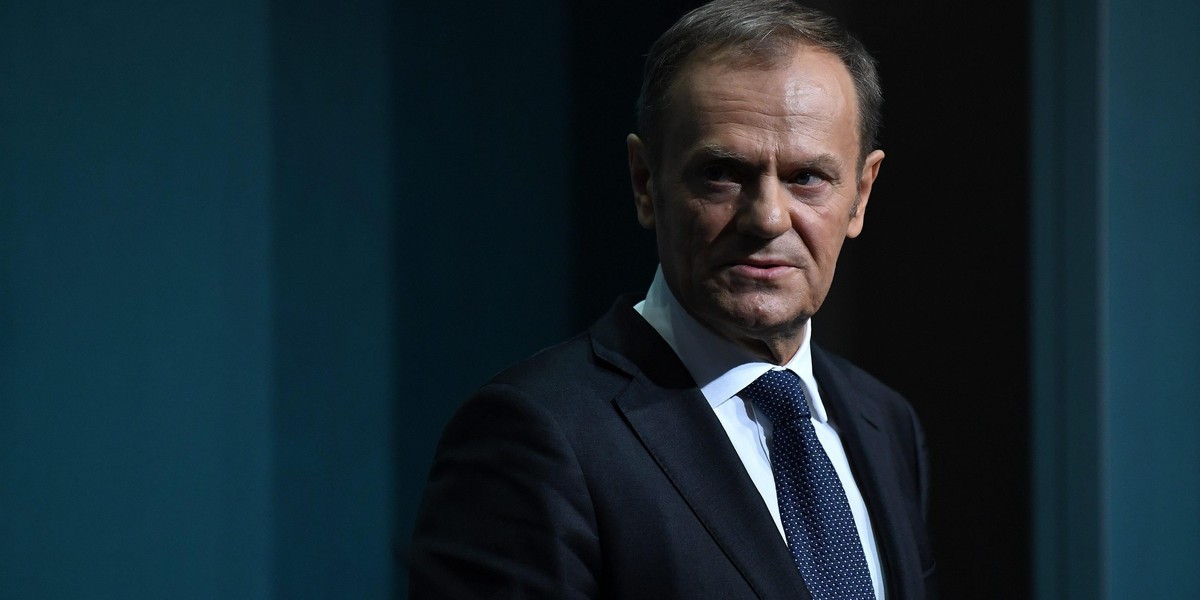 Tusk komentuje plotki, że boi się aresztu