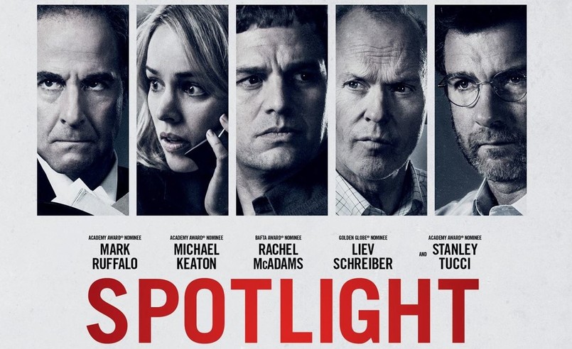 "Spotlight" jest wierną rekonstrukcją przeprowadzonego w 2001 roku śledztwa dziennikarzy "The Boston Globe". Na zlecenie nowego redaktora Marty'ego Barona (Liev Schreiber) grupa śledcza Spotlight bada historię księdza-pedofila, który mimo ujawnionych zarzutów wciąż pełnił posługę.