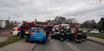 Kraksa na Śląsku. Pięć osób w szpitalu