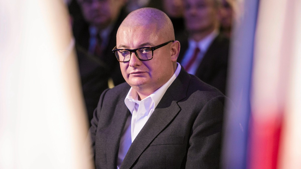 Michał Kamiński zwrócił uwagę, że w marszu 13 grudnia obok prezesa PiS Jarosława Kaczyńskiego zabrakło kandydata jego partii w wyborach prezydenckich - Andrzeja Dudy. - Kaczyński nie poskąpi ogromnych pieniędzy leżących na kontach PiS na kampanię przed wyborami prezydenckimi - mówił polityk w rozmowie z Moniką Olejnik w programie "Kropka nad i".