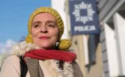 Burza wokół zdjęcia Jachiry pod pomnikiem AK. Schetyna: Przeprosiła za incydent, on się już nigdy nie powtórzy