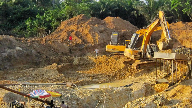 Mining excavators