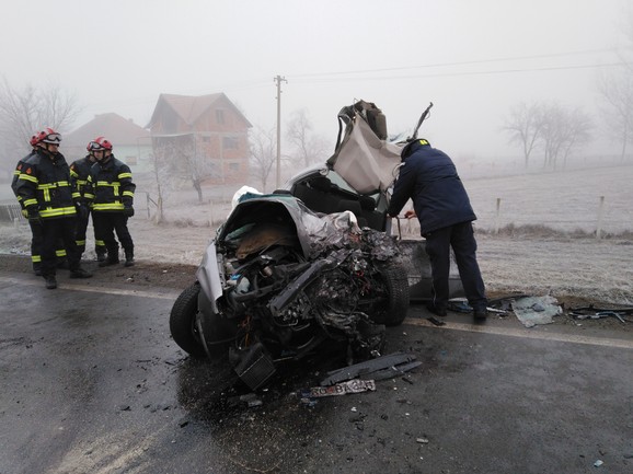 Udes kod Kraljeva, na licu mesta stradala dva mladića