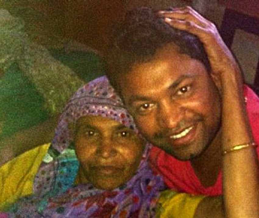 Saru Birli danas sa majkom...