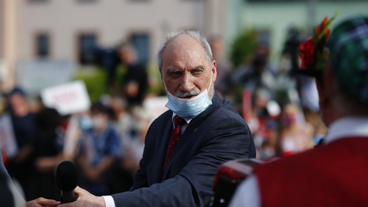 Antoni Macierewicz ujawnił lokalizację elektrowni atomowej? Zagadkowy wpis