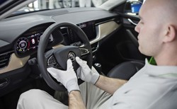 Koronawirus i płyn do spryskiwaczy. Oto domowe sposoby na płyn do dezynfekcji