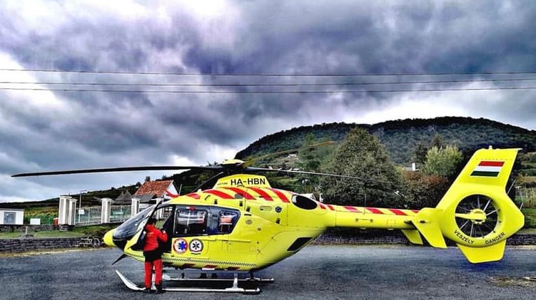 mentő, sürgősségi, mentőhelikopter, újraélesztés