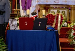 Zabrzmiały syreny radiowozów. Policja żegna aspiranta Kędzierskiego