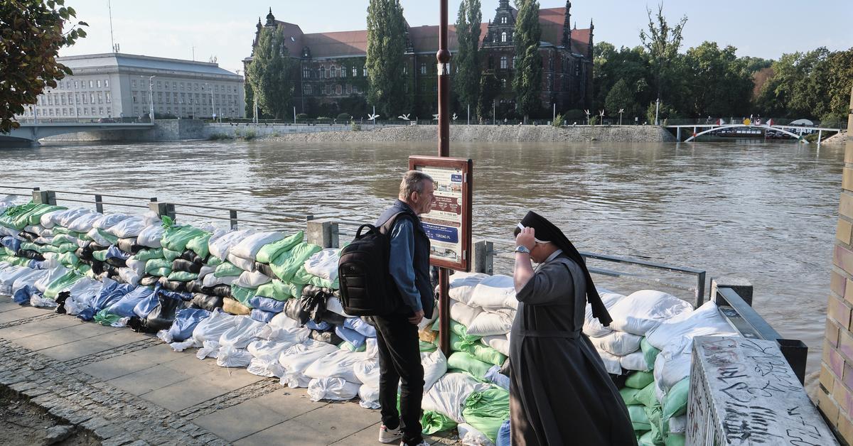  Wielka powódź w Polsce. Fala kulminacyjna powodzi na Odrze