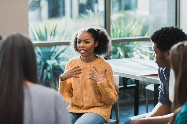 How to tell someone is a liar [istockphoto]