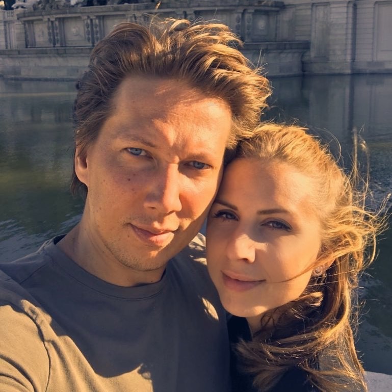 Peter Cmorík a jeho manželka Daniela Cmoríková. 