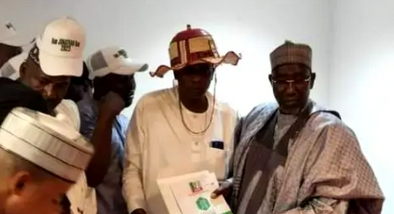 Fulani group purchases APC Nomination form for Jonathan. (TVC)