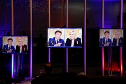 "Macron uznał wreszcie, że na Ukrainie Rosja popełnia zbrodnie, Le Pen tego nie zrobiła"