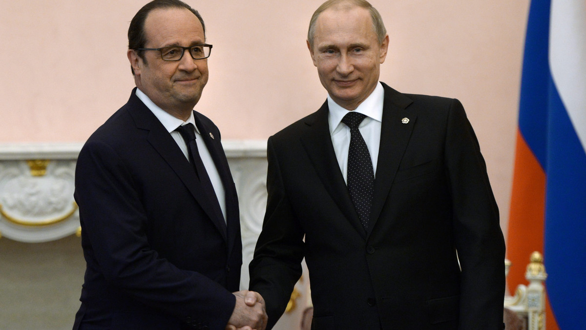 Prezydent Francois Hollande zaapelował do prezydenta Władimira Putina o sukcesywne wdrażanie porozumień z Mińska ws. konfliktu na wschodniej Ukrainie. Wbrew spekulacjom mediów na spotkaniu obu polityków w Erywanie nie zapadła decyzja ws. mistrali.