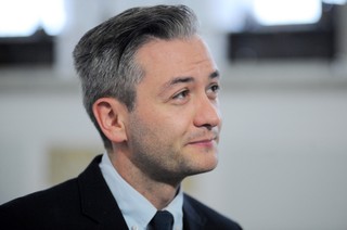 Wyrok za kopnięcie Biedronia: 900 zł grzywny