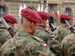 W 2015 r. wyższe dodatki za wieloletnią służbę w wojsku i innych służbach