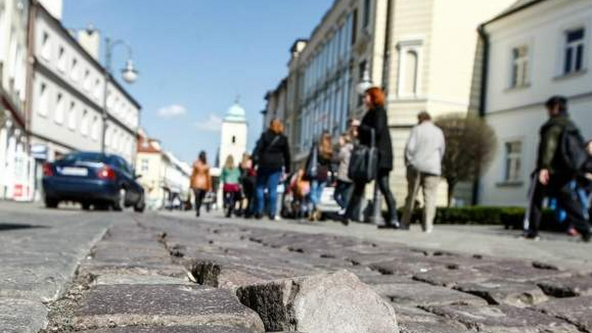 Rzeszowscy radni zdecydowali, że miasto będzie musiało zamówić nową koncepcję przebudowy deptaka.