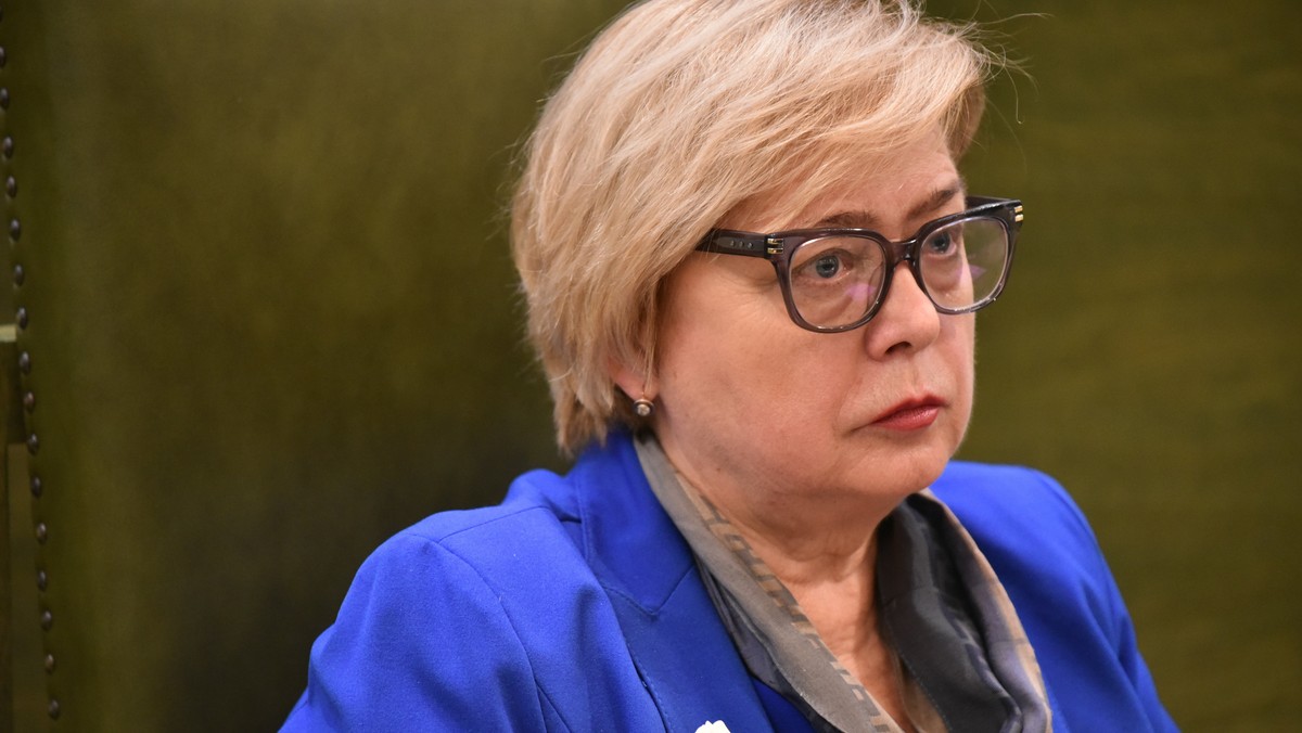 Prof. Małgorzata Gersdorf przerywa urlop i wraca do pracy w Sądzie Najwyższym. Komunikat w tej sprawie opublikowano na stronach SN. Wcześniej informowano, że Gersdorf wróci do pracy w najbliższy poniedziałek.