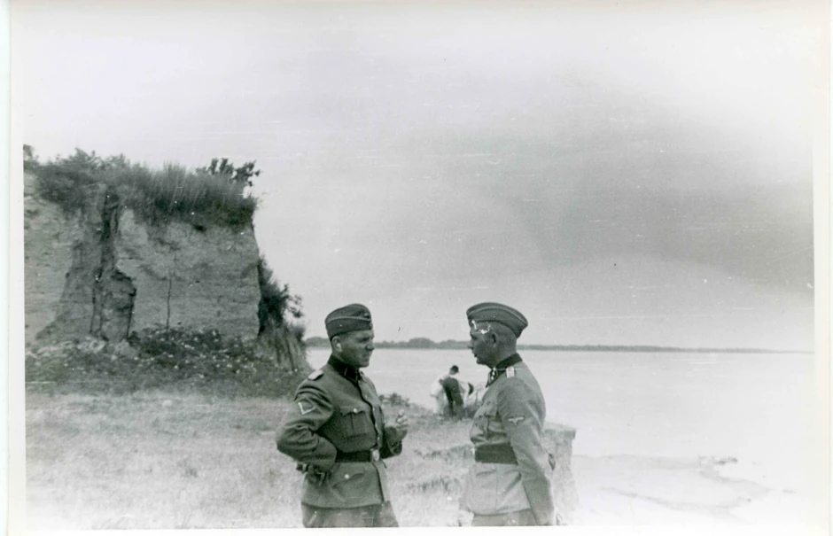 Pripadnici SS Anenerbe na arheološkom nalazištu Vinča 1942