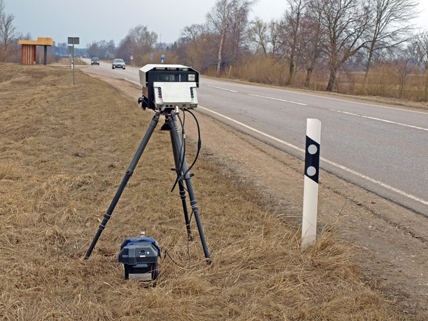 Za odebraniem straży miejskiej i gminnej fotoradarów głosowało 404 posłów ze wszystkich klubów