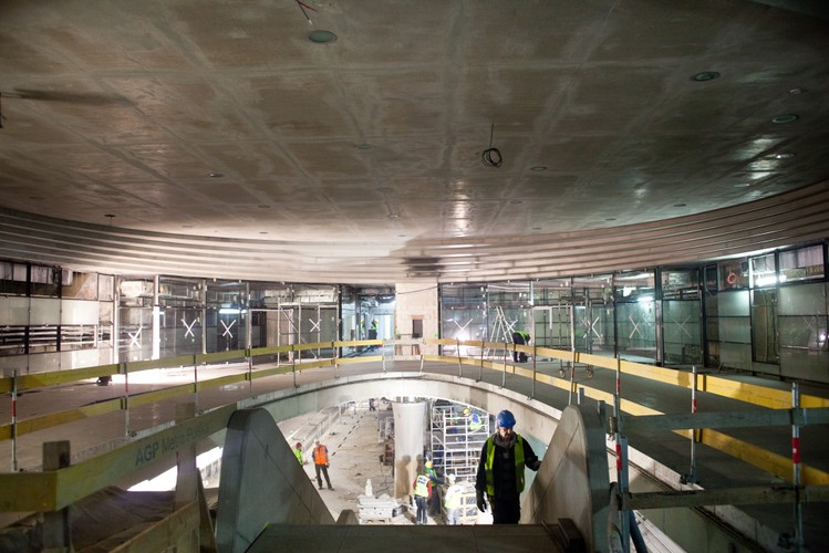 Prace na stracji metra Rondo ONZ, na II linii kolei podziemnej w Warszawie, 25.04.2014