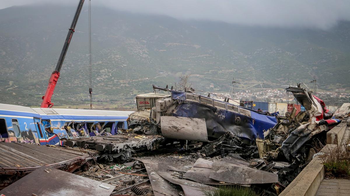 Ο Πρωθυπουργός μίλησε: αποκαλύφθηκε τι προκάλεσε το τραγικό ελληνικό σιδηροδρομικό δυστύχημα