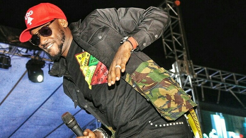 2baba performing at Jos Chillin' Mega Fiesta 2019