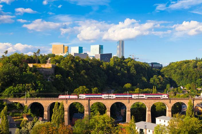 Luxemburgban ismerős a közös valuta