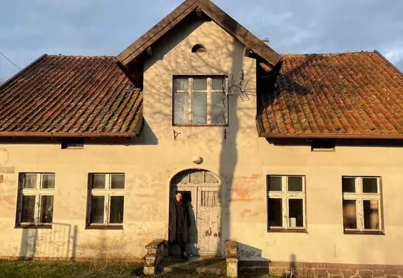 Ruinersi z Polski zmieniają starą szkołę w dom. "To była okazja"