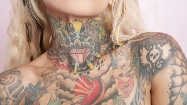 Tatuaże, które zakrywają blizny po mastektomii. Przepiękne zdjęcia