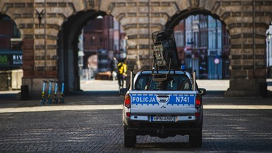 Rekord zakażeń w Polsce. Ekspertka: powinniśmy wprowadzić coś na kształt godziny policyjnej