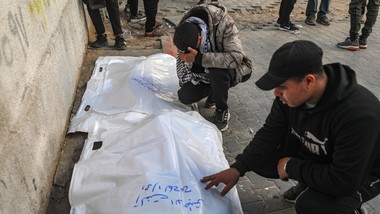 izraelskie ataki w strefie gazy: 29 ofiar śmiertelnych w sobotę, narus